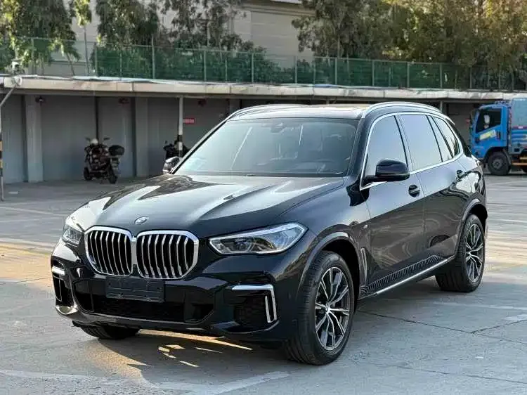 BMW X5 — фото 1