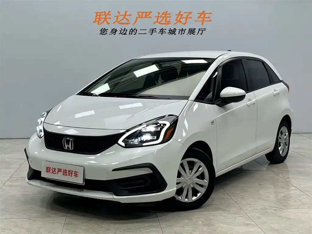 Honda Fit — фото 1