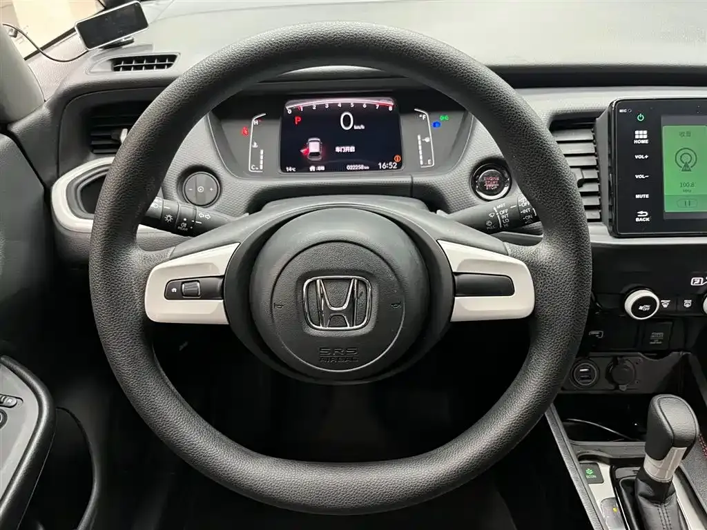 Honda Fit — фото 4