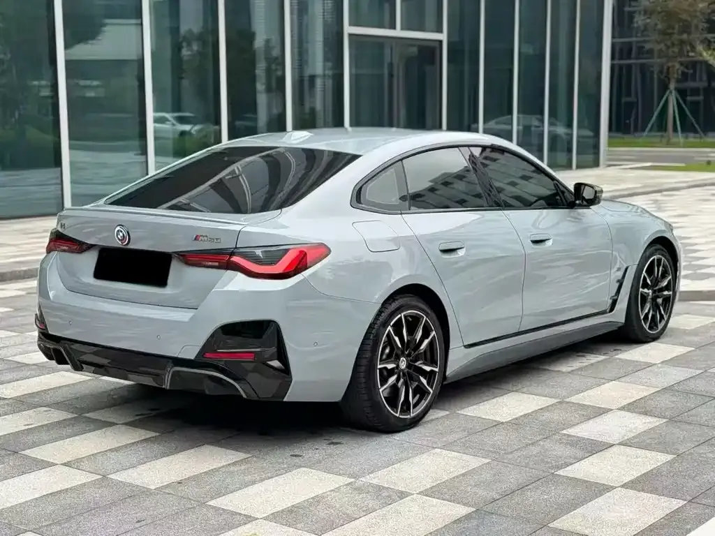 BMW i4 — фото 3