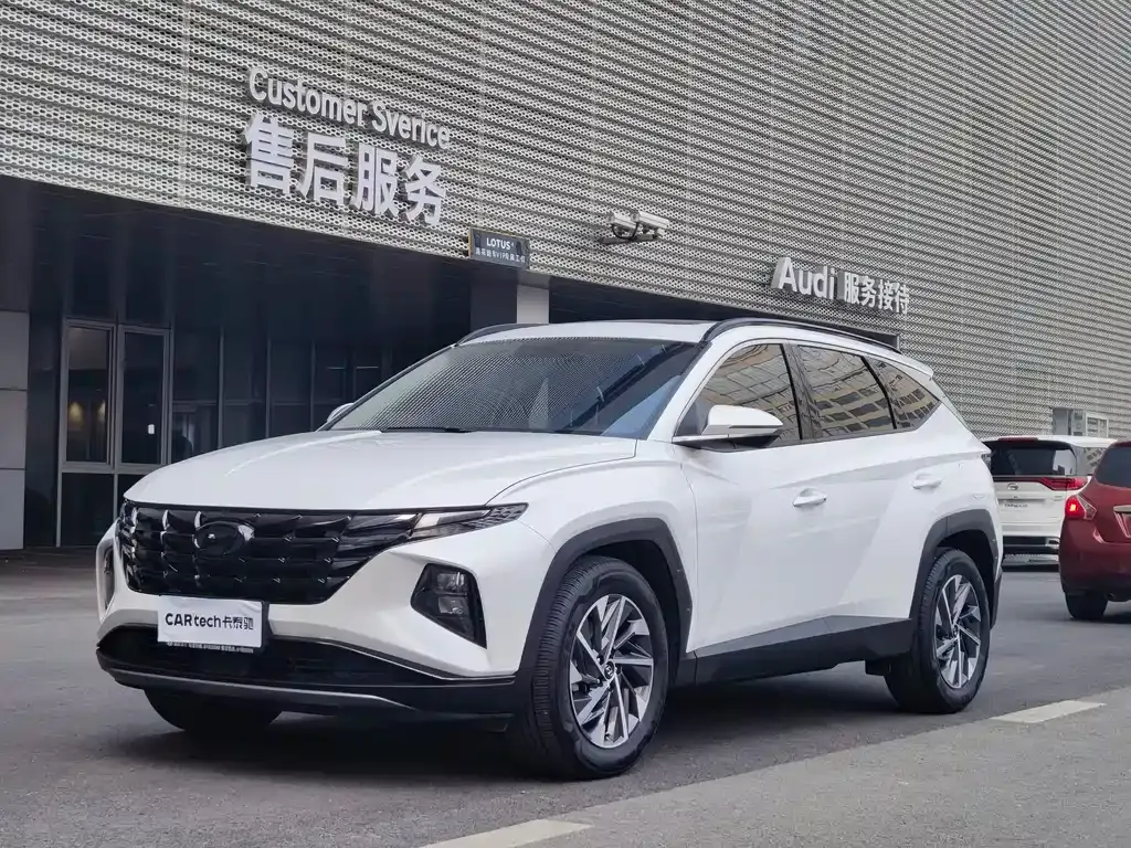Hyundai Tucson — фото 1