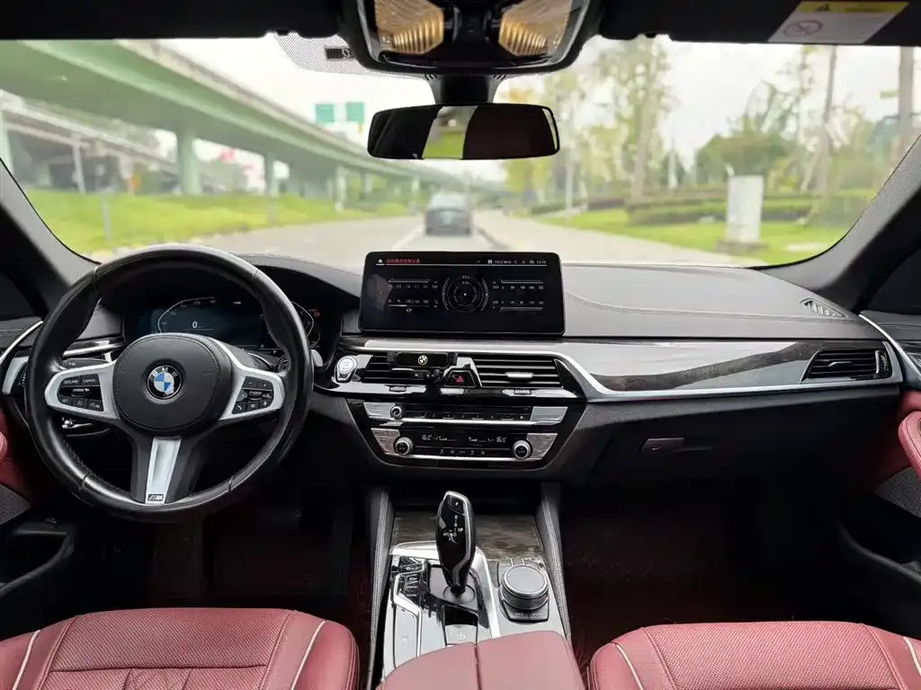 BMW 5 Series — фото 2