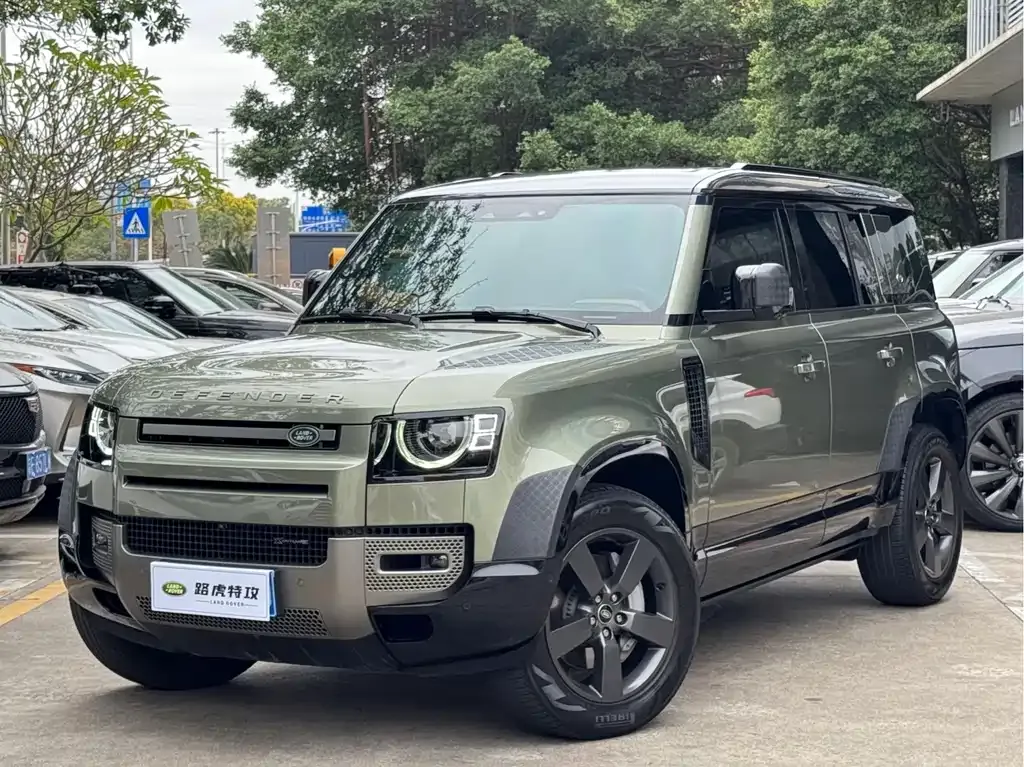 Land Rover Defender — фото 1