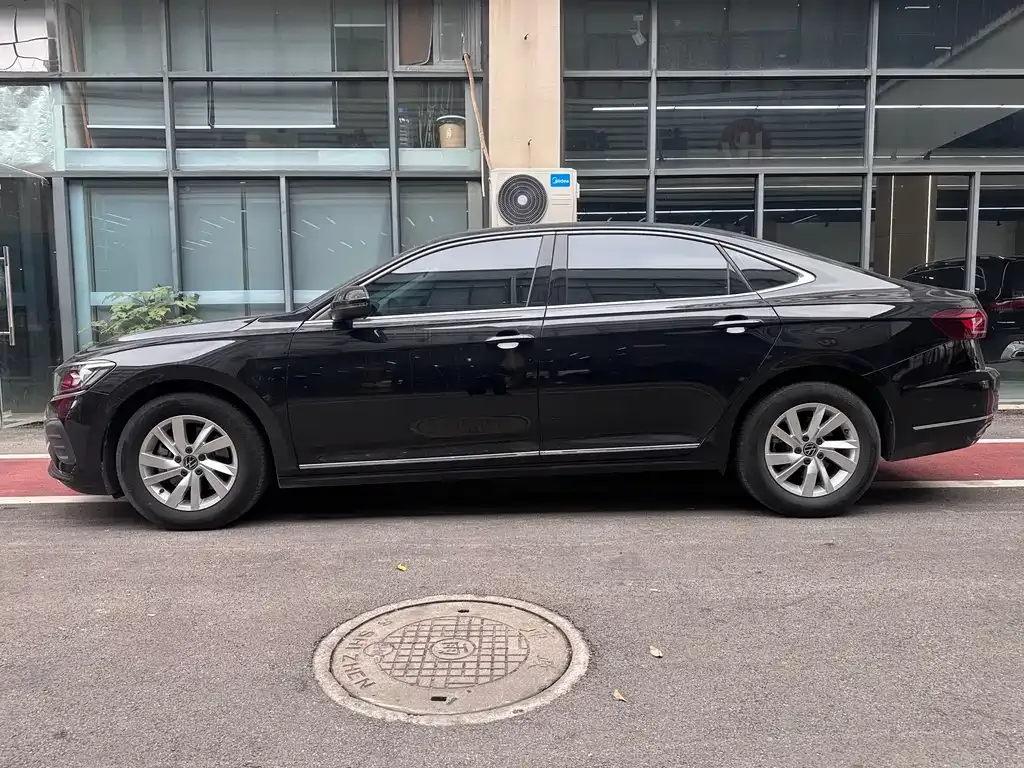 Volkswagen Passat — фото 4