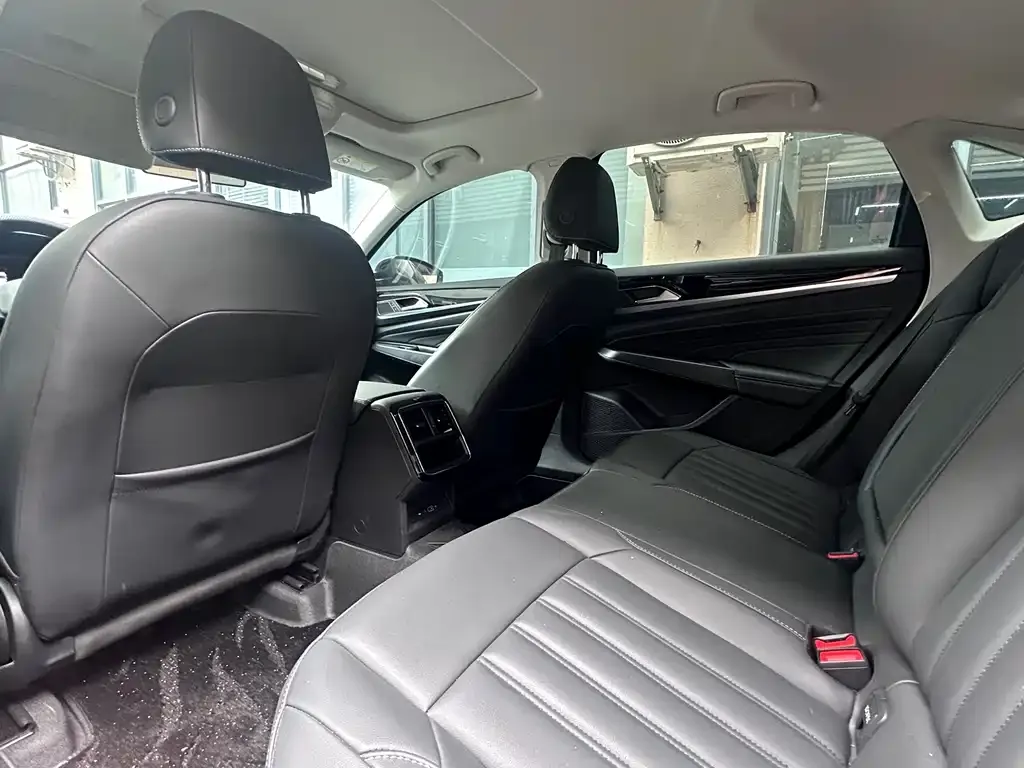 Volkswagen Passat — фото 6
