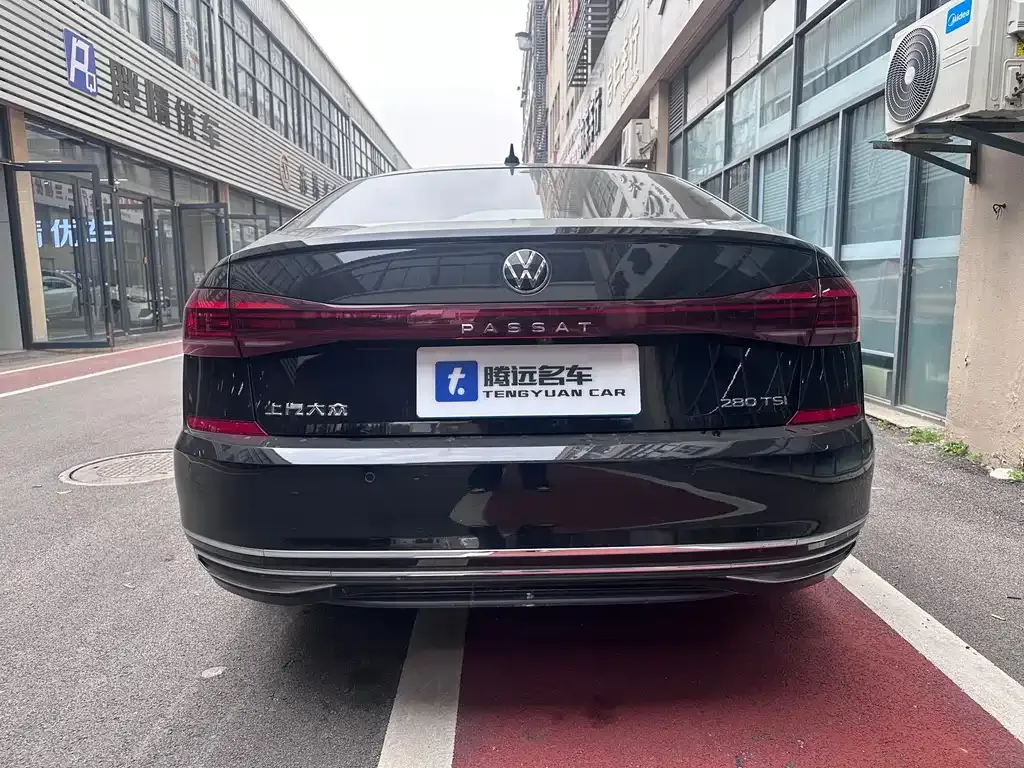 Volkswagen Passat — фото 8