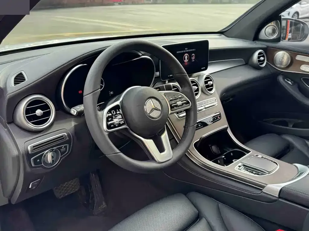 Mercedes-Benz GLC — фото 10