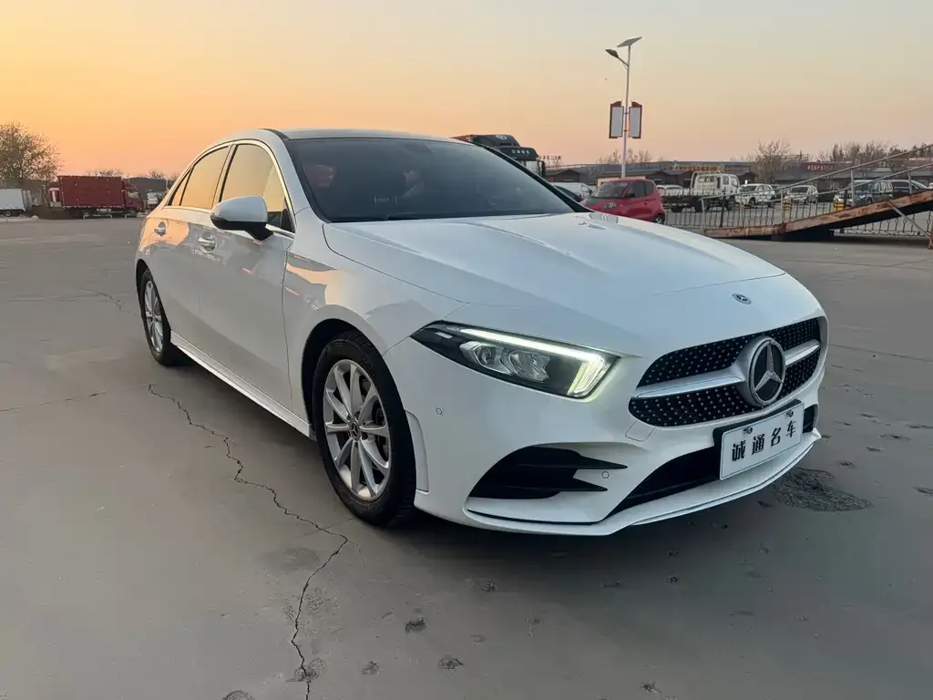 Mercedes-Benz A-Class — фото 1