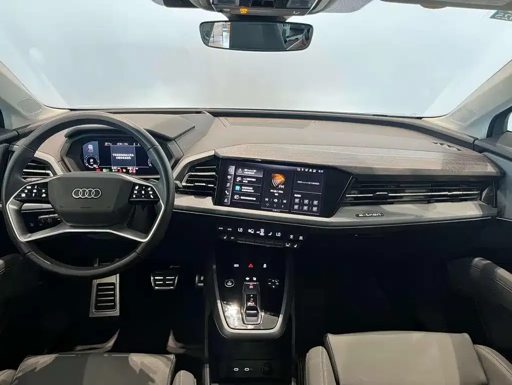 Audi Q5 e-tron — фото 6