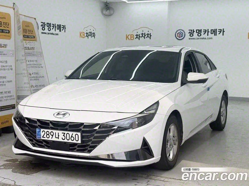 Hyundai AVANTE — фото 1