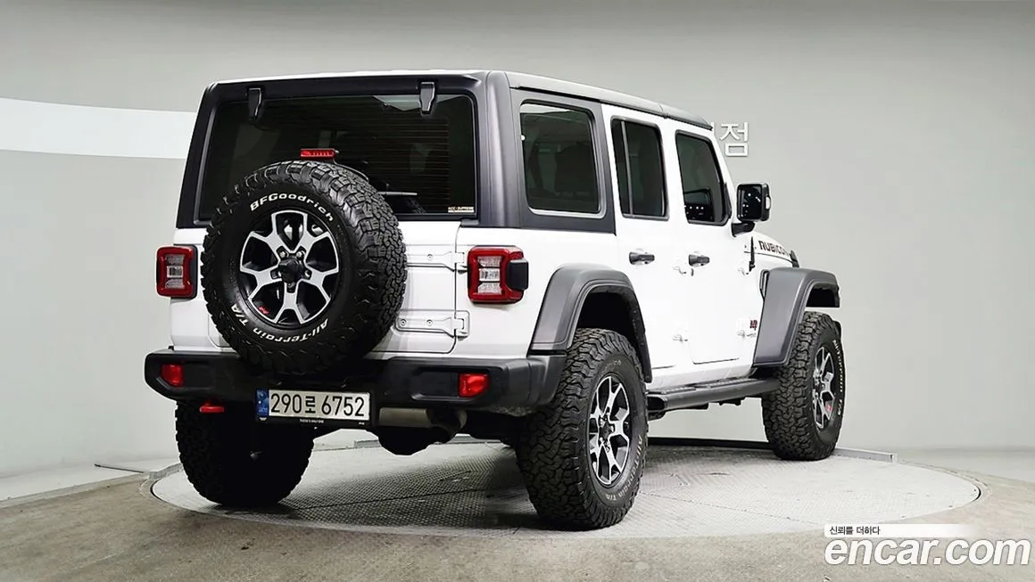 Jeep Wrangler — фото 2