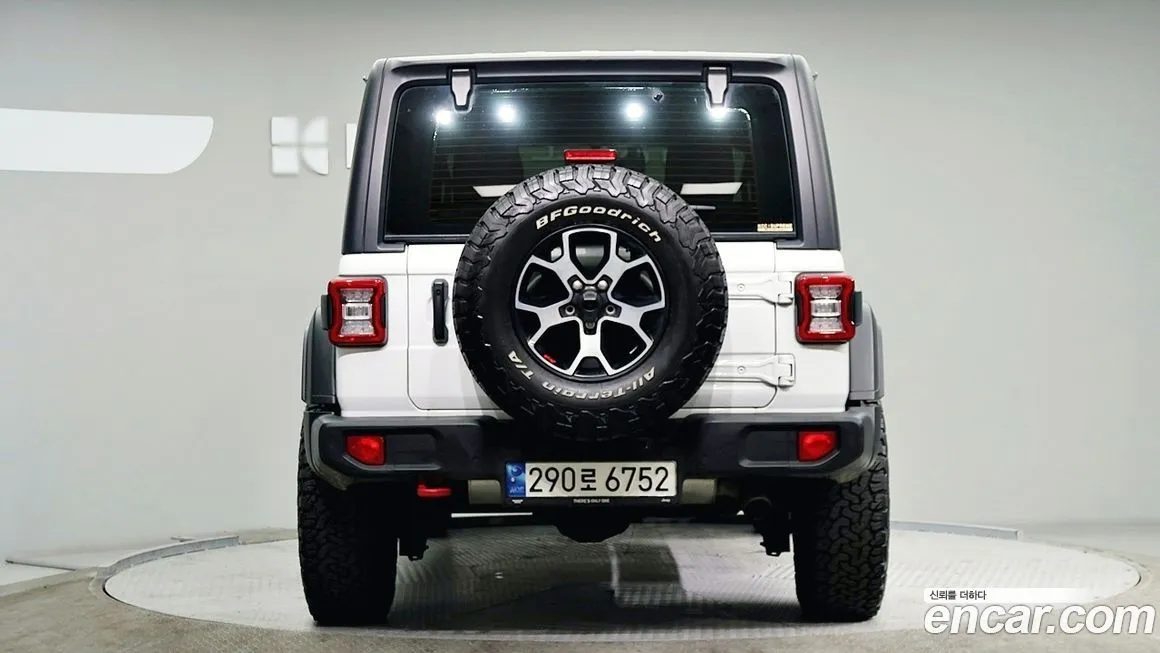 Jeep Wrangler — фото 4