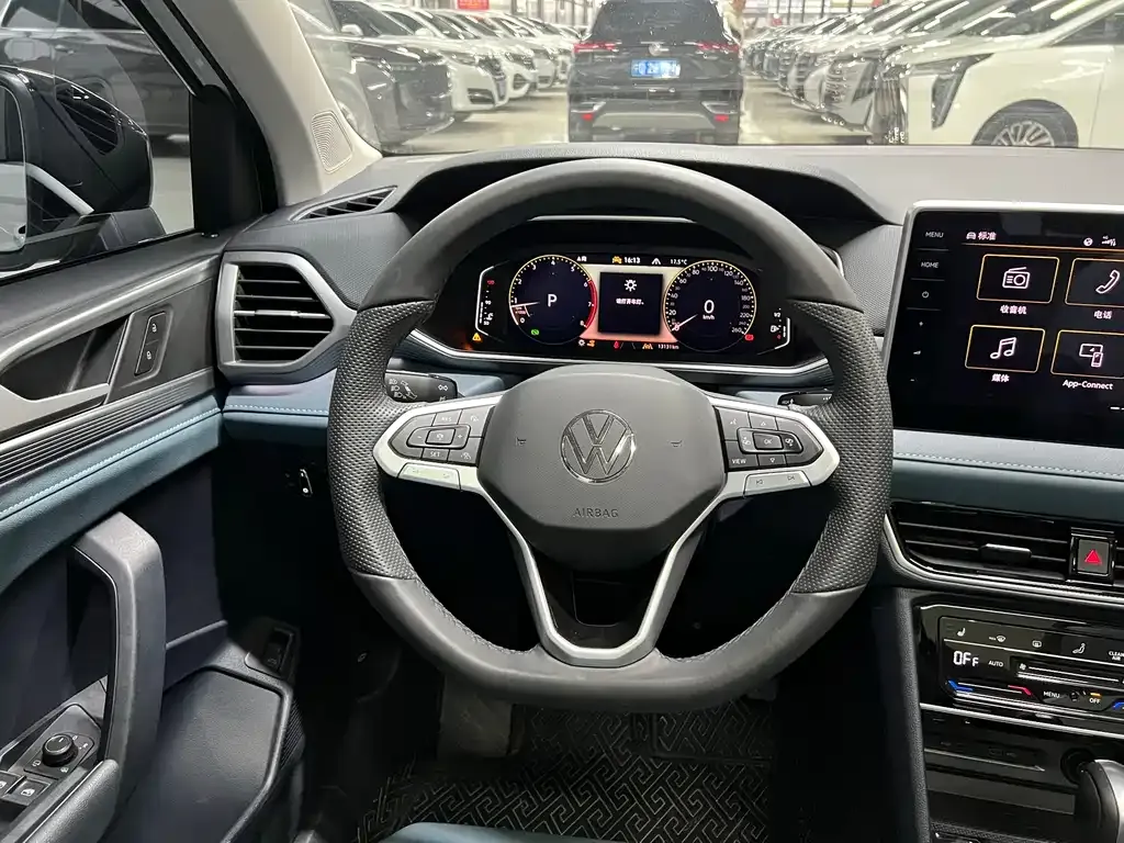 Volkswagen Tharu — фото 10