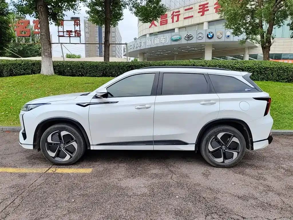 Changan CS75 PLUS iDD — фото 3