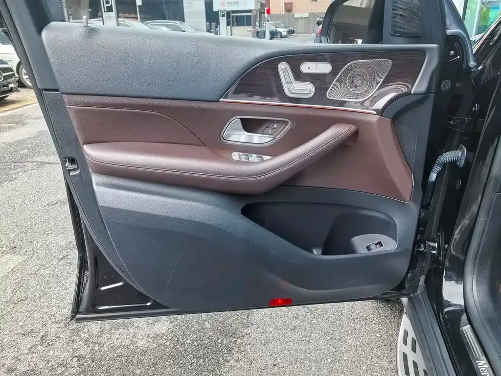 Mercedes-Benz GLE — фото 10