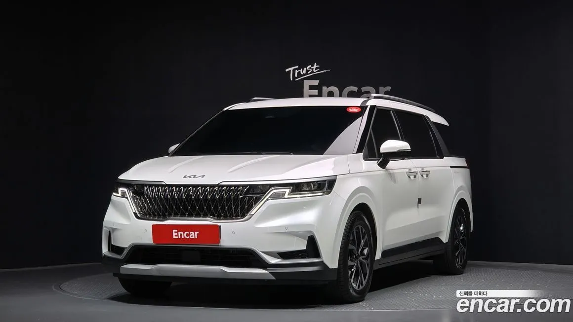 Kia Carnival — фото 1