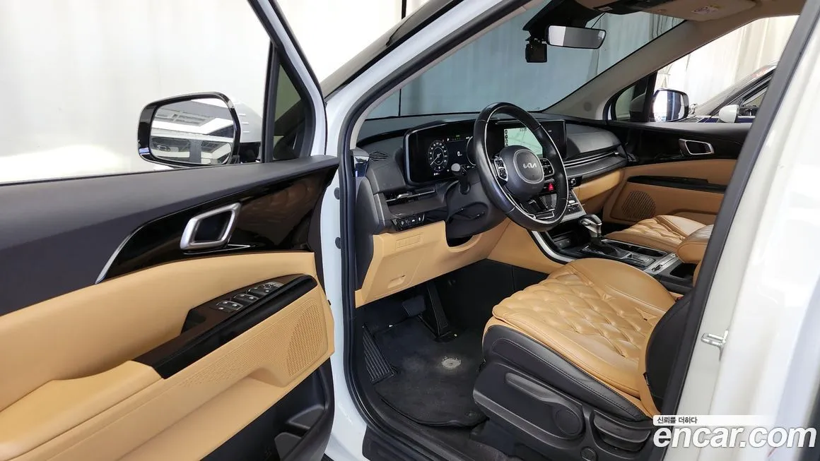Kia Carnival — фото 10