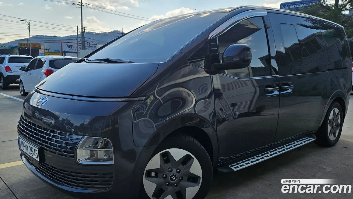 Hyundai Staria — фото 1