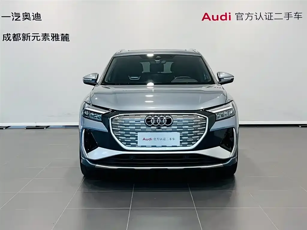 Audi Q4 e-tron — фото 2