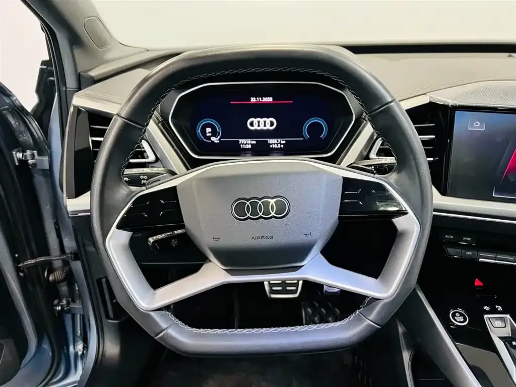 Audi Q4 e-tron — фото 9