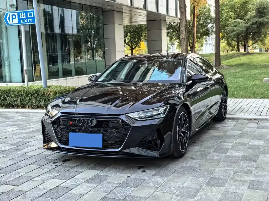 Audi A7 — фото 1