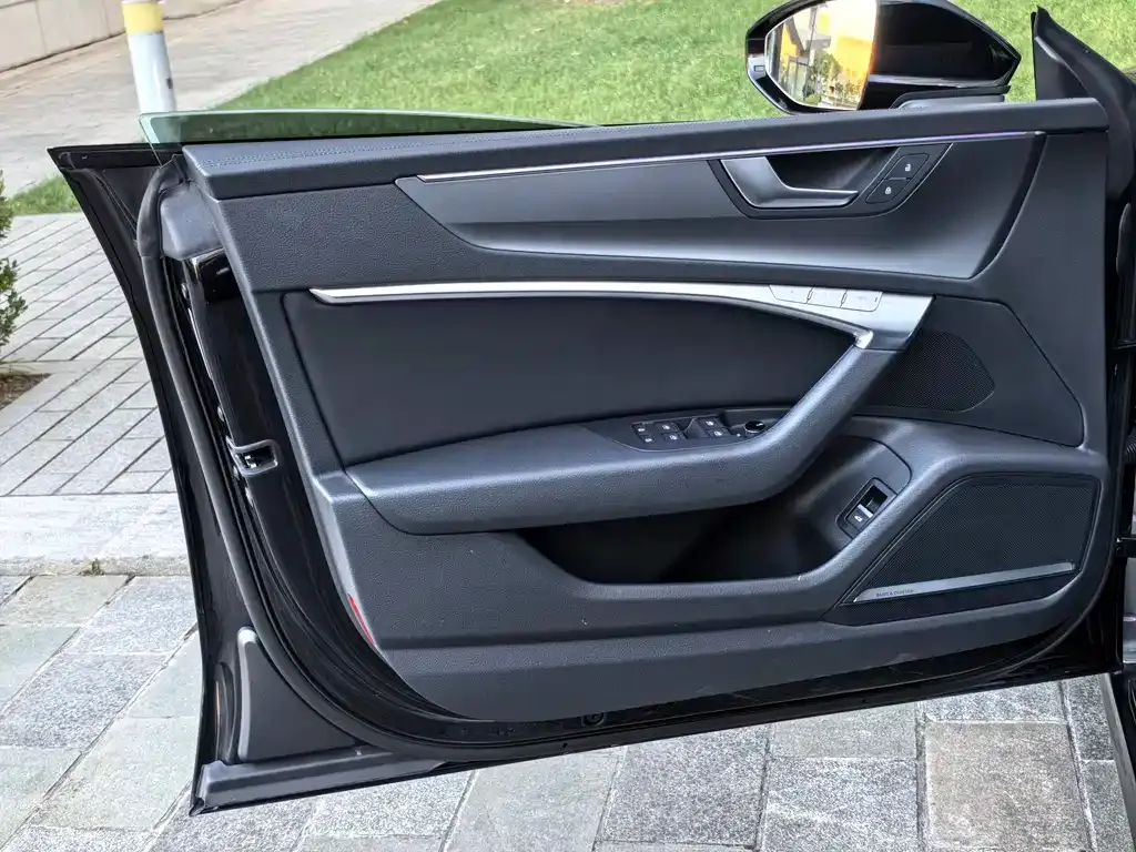 Audi A7 — фото 7