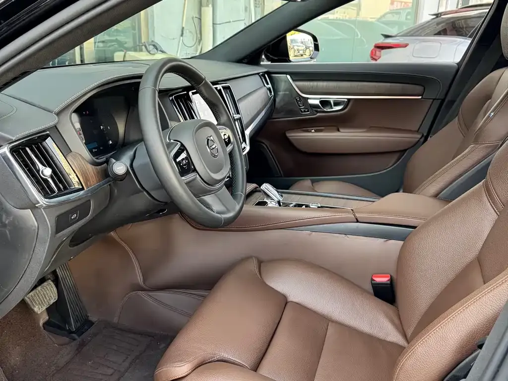 Volvo S90 — фото 3