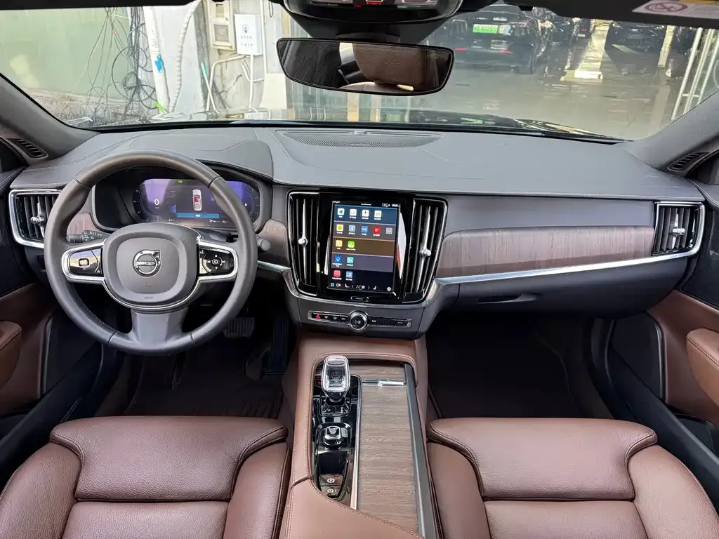 Volvo S90 — фото 4