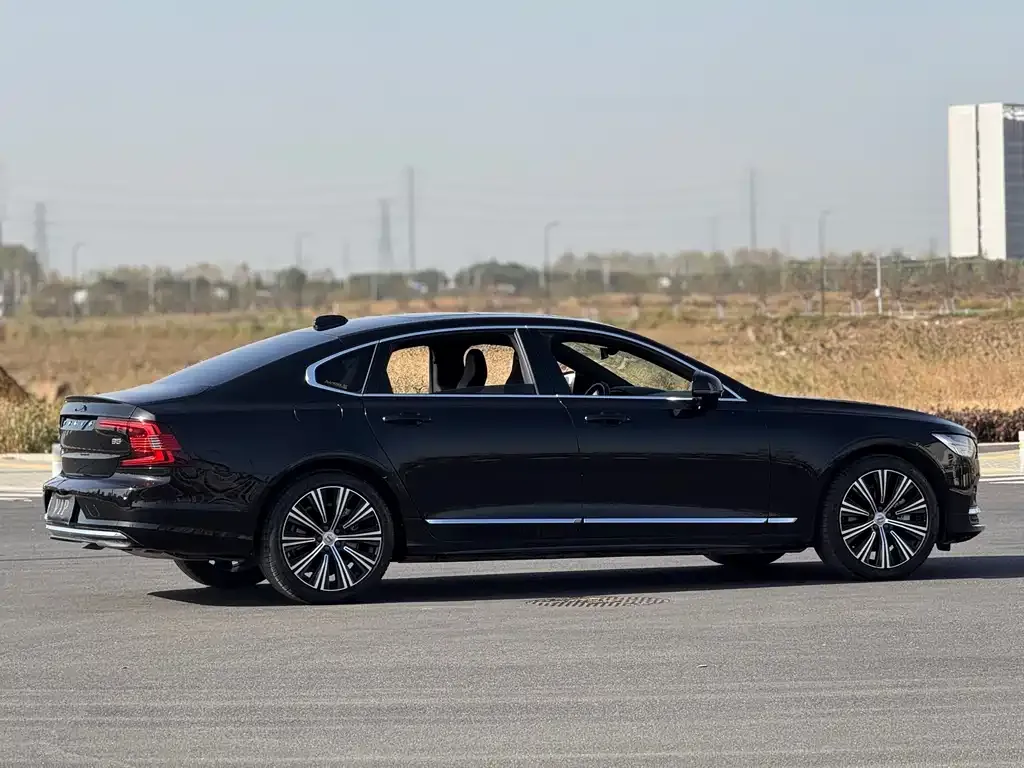 Volvo S90 — фото 8