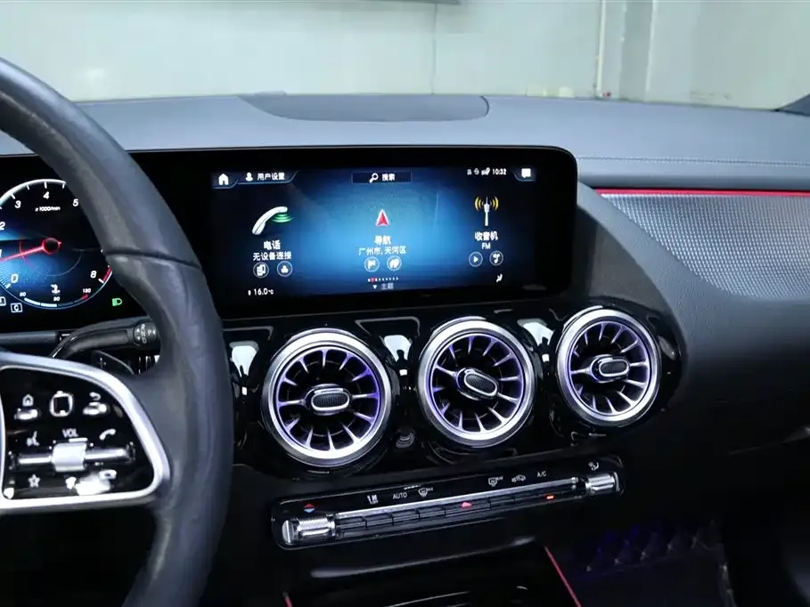Mercedes-Benz GLA — фото 7