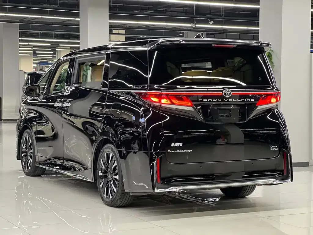 Toyota Vellfire — фото 6