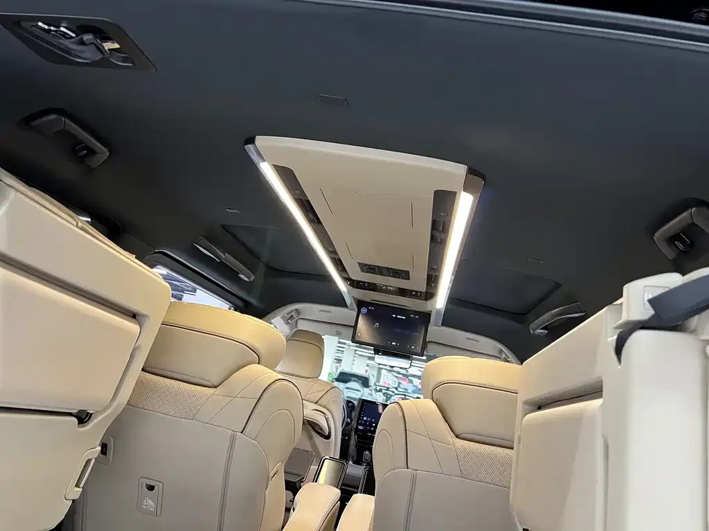 Toyota Vellfire — фото 9