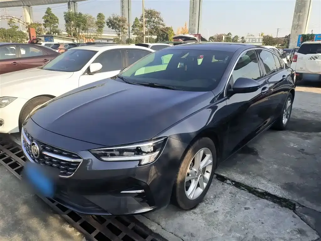 Buick Regal — фото 1