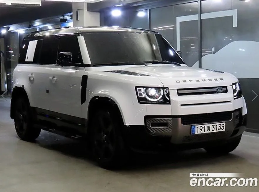 Land Rover Defender — фото 1