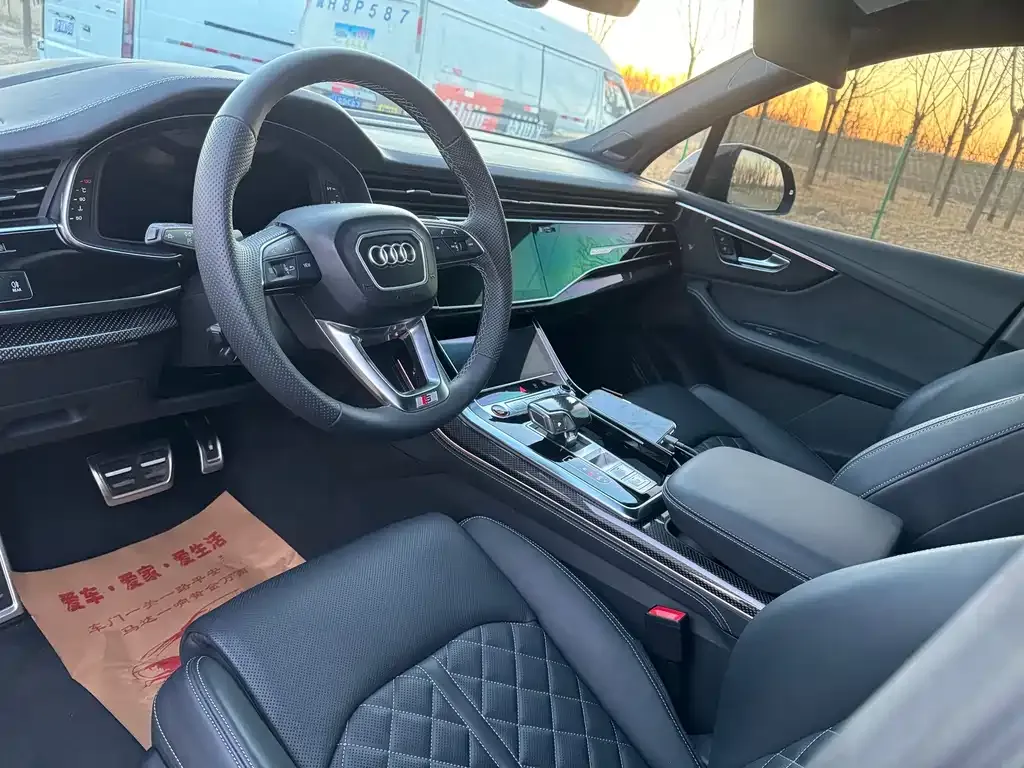 Audi SQ7 — фото 7