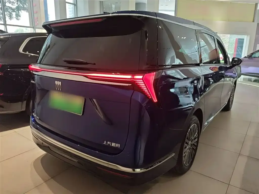 Buick GL8 Hybrid — фото 7