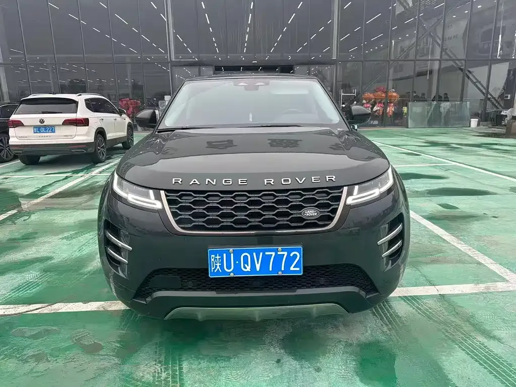 Land Rover Evoque — фото 1