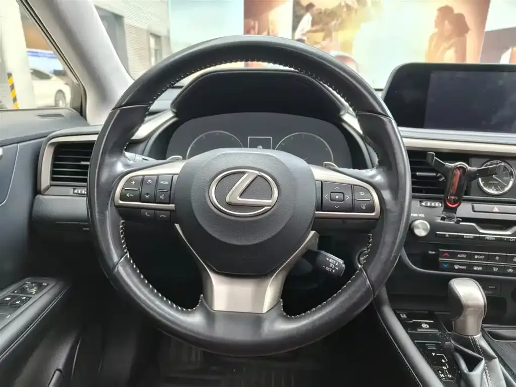 Lexus RX — фото 5