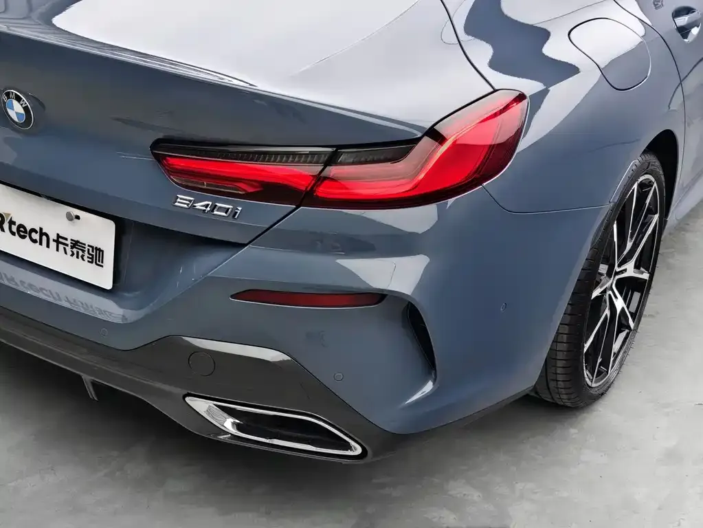 BMW 8 Series — фото 6