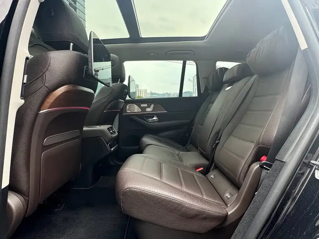 Mercedes-Benz GLS — фото 9
