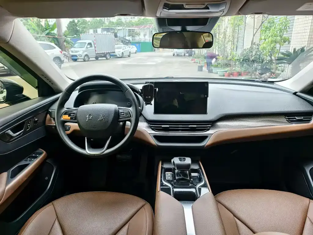 Hongqi E-QM5 — фото 6
