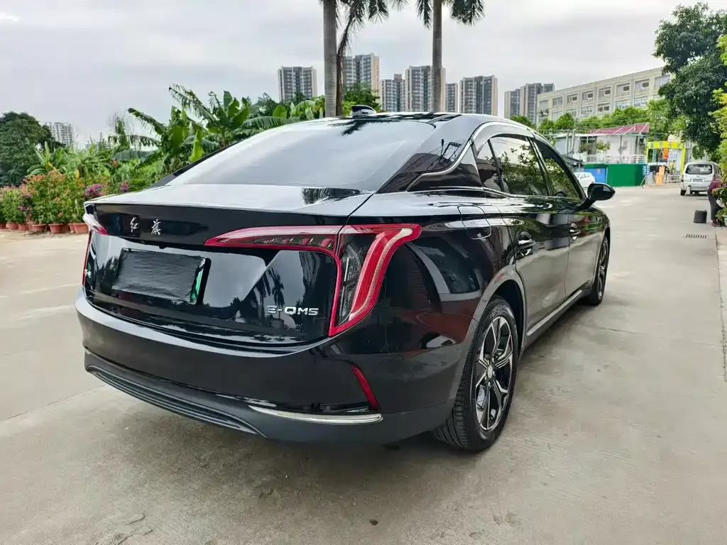 Hongqi E-QM5 — фото 9