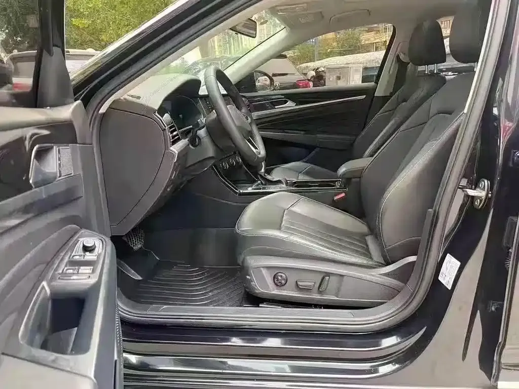 Volkswagen Passat — фото 6