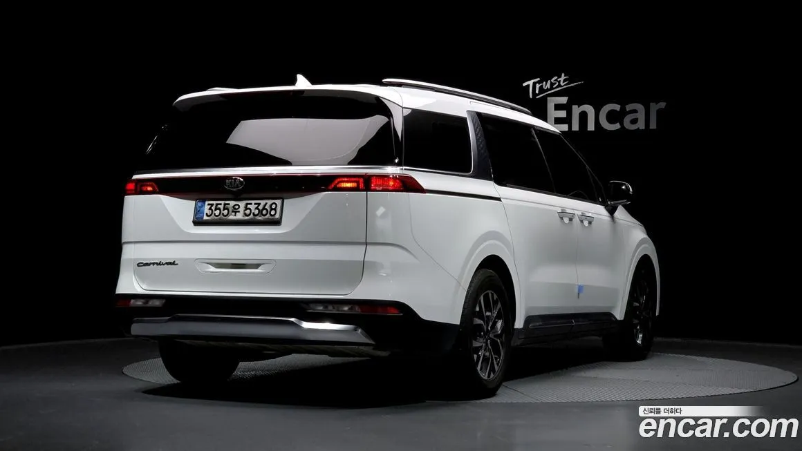 Kia Carnival — фото 2