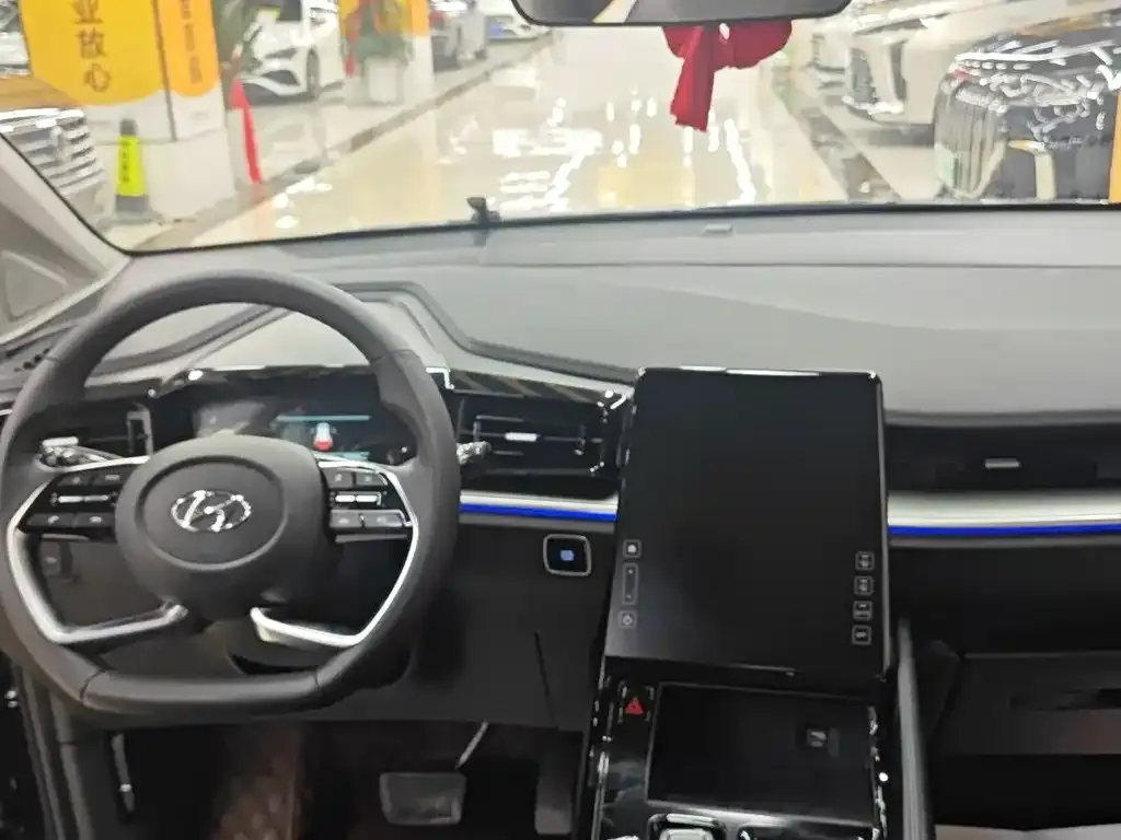 Hyundai Custo — фото 10