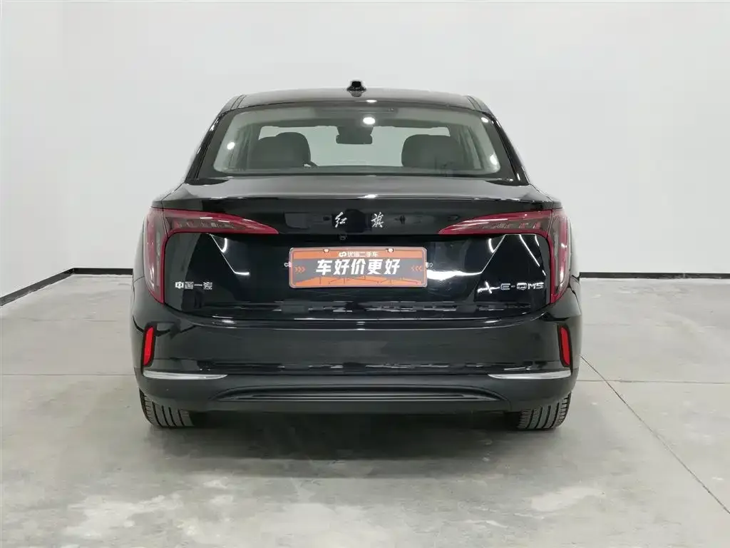 Hongqi E-QM5 — фото 4