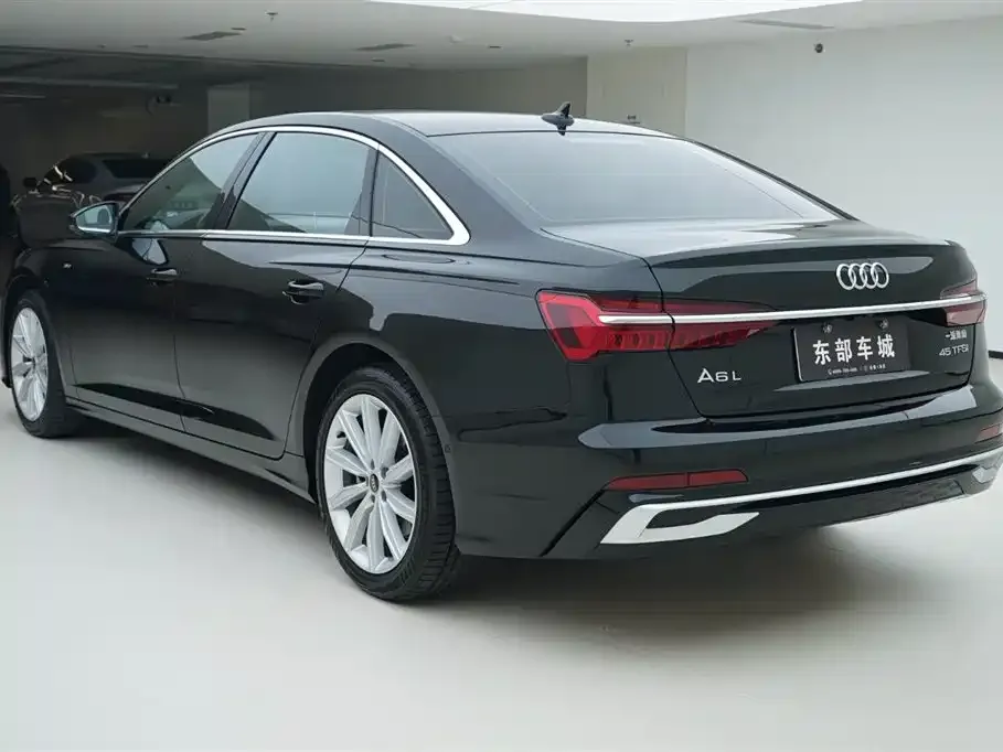 Audi A6L — фото 5