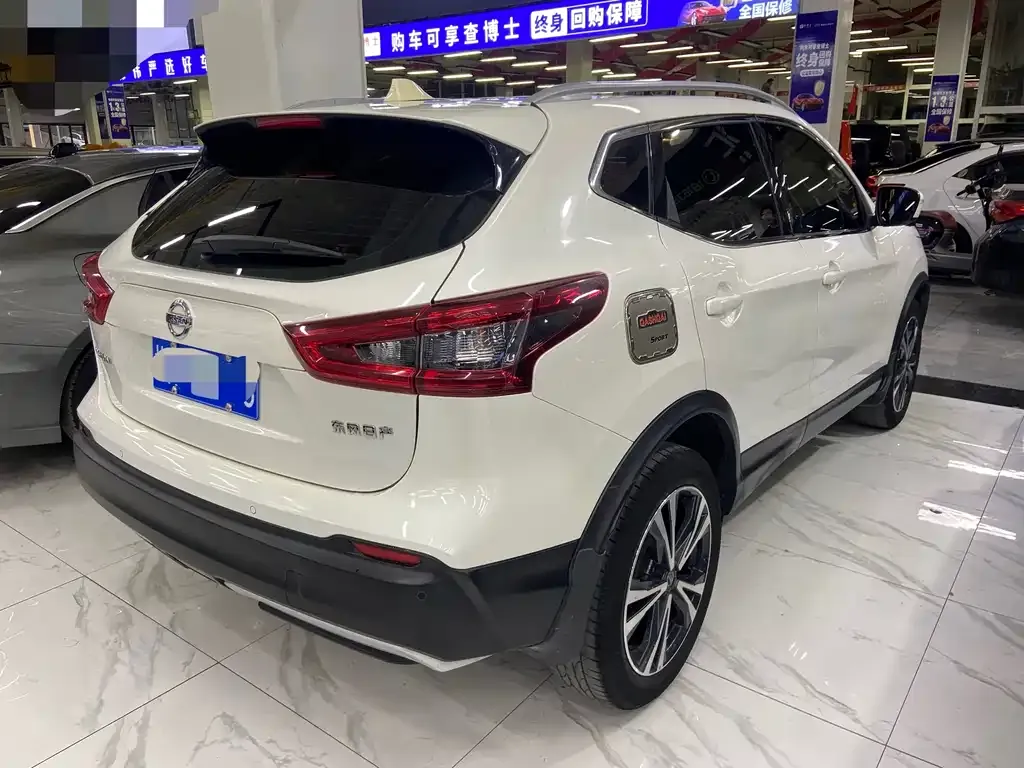Nissan Qashqai — фото 4