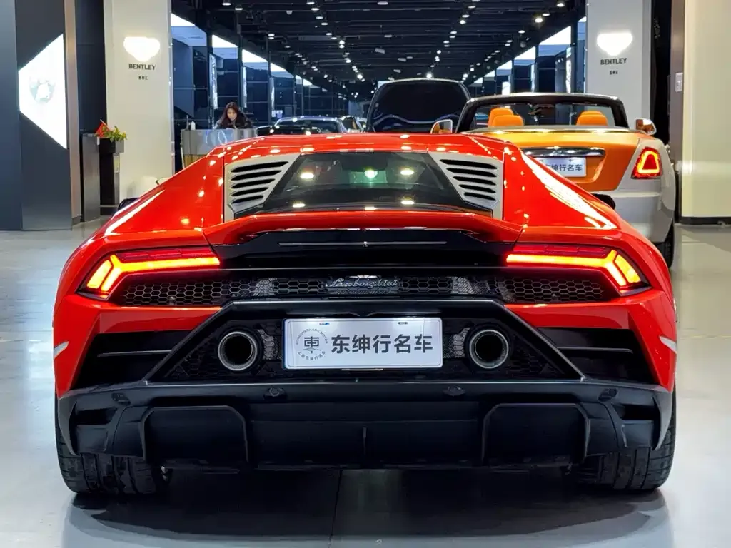Lamborghini Huracan — фото 7