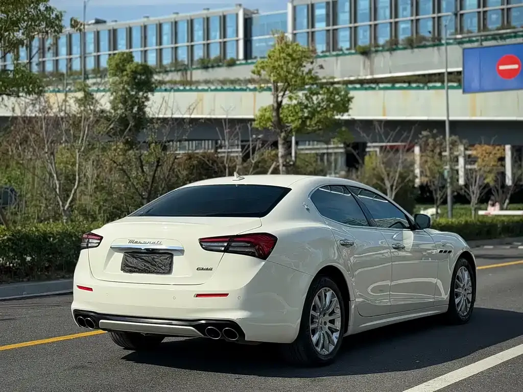 Maserati Ghibli — фото 6